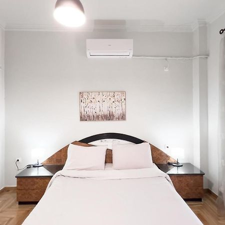 Cozy Cityscape Apartment In Athens Ngoại thất bức ảnh